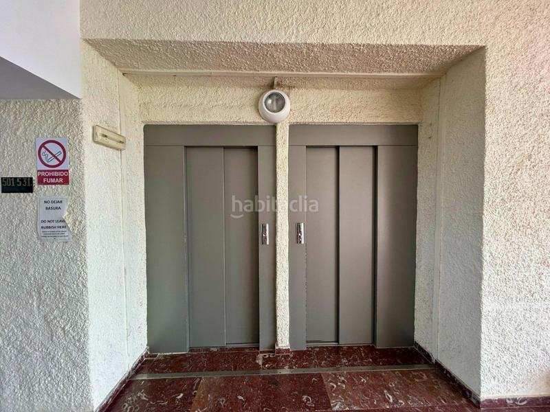 Foto b6d383de-3389-4b5b-a3b8-3aecfb575a16. Estudio  con vistas al mar en primera línea de playa en Marbella