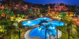 Planta baja en Las Brisas. Amplio apartamento bajo de 2 dormitorios disponible en venta en