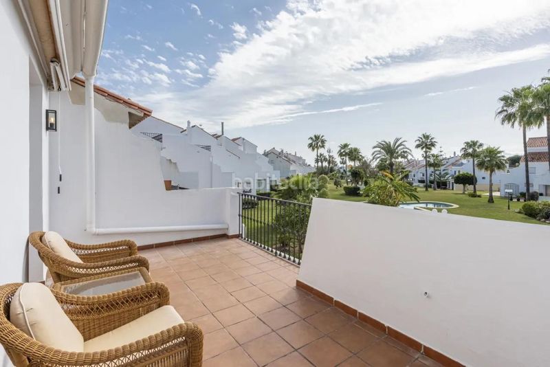 Foto dac691a7-9029-4a4b-a0a8-4ad7a0ea6844. Casa adossada amb aparcament piscina a Centro Estepona