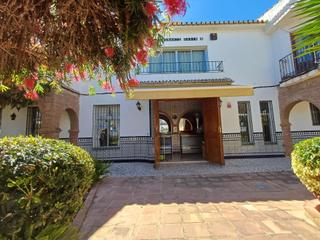 Edifici a Urbanizacion jgjhj. Edificio en venta con permiso para convertirlo en viviendas en l