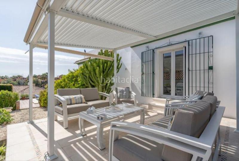 Foto 35a2a5d9-ed68-4b89-bc7e-fac7683692bd. Chalet mit pool in puerto de Estepona Estepona