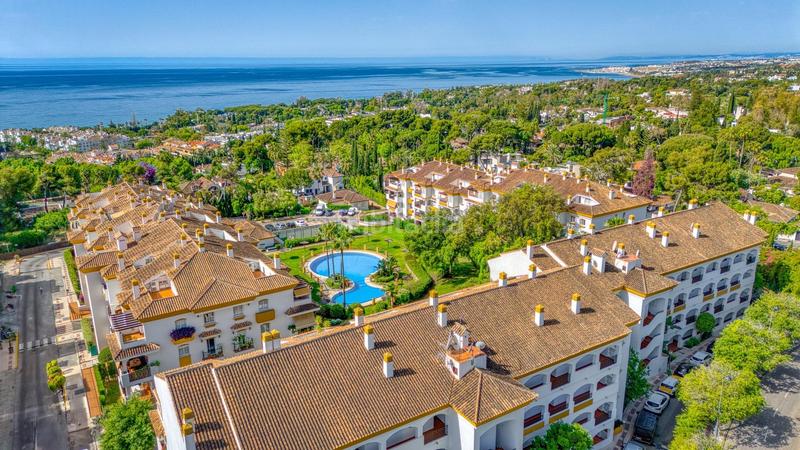 Foto d84cc3d3-4218-4d66-bf47-bab250b53b9a. Apartamento 3 dormitorios, 2 baños, apartamento en venta en los pinos de nageles, marbella golden mile en Sanlúcar de Barrameda