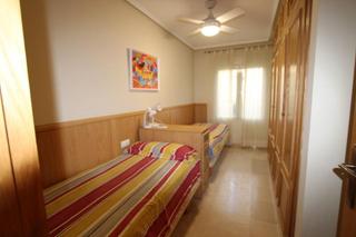 Apartament a La Jara. Apartamento con jardín en venta cerca de la playa.