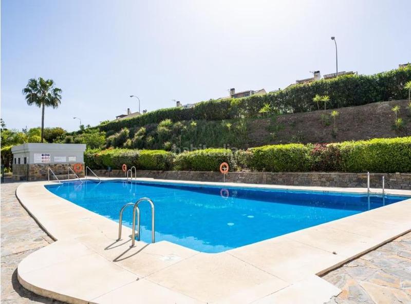 Foto 84d18ac5-6690-457d-8e5a-3193568e8898. Apartament amb calefacció aparcament piscina a Castillo Sohail - Myramar Fuengirola