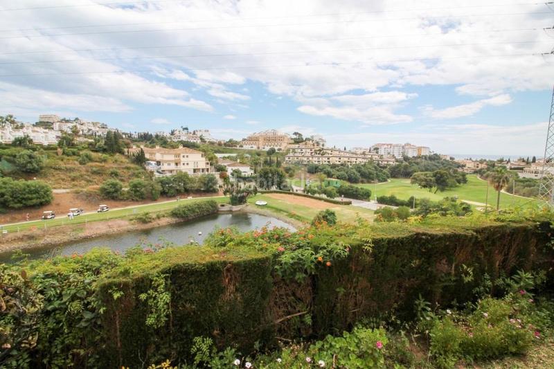 Foto ca173719-51dd-41bd-97b1-93c603cc9649. Casa adosada espaciosa casa adosada de 3 dormitorios en riviera del sol con impresionantes vistas al mar, al camp en Mijas