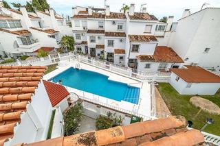 Casa adossada a El Pinillo. Encantadora casa de 3 dormitorios con amplias terrazas  montemar