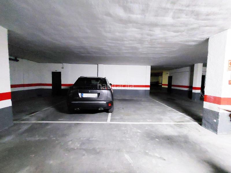 Foto 33cd087b-1bd9-4a43-8661-c5de39cac796. Piso  2 dormitorios, 2 baños con 2 garajes en arenal golf en Benalmádena