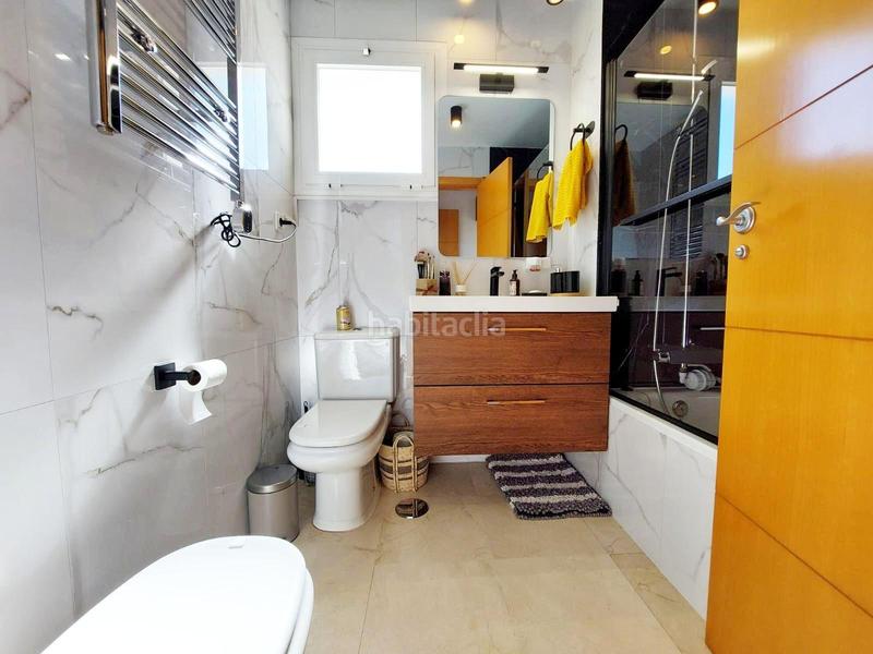 Foto 4e5ea804-3cc5-4802-b5fa-dd2d9d1f4b7e. Piso  2 dormitorios, 2 baños con 2 garajes en arenal golf en Benalmádena
