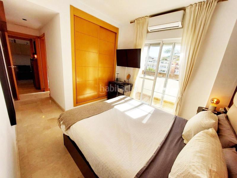 Foto d5fa564c-4b17-4a54-a59a-389cccafdffb. Piso  2 dormitorios, 2 baños con 2 garajes en arenal golf en Benalmádena