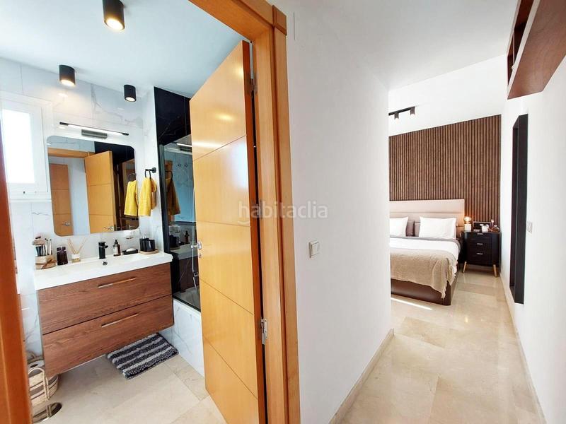 Foto fea15220-92b1-46b3-9b51-80ba9ce71d1c. Piso  2 dormitorios, 2 baños con 2 garajes en arenal golf en Benalmádena