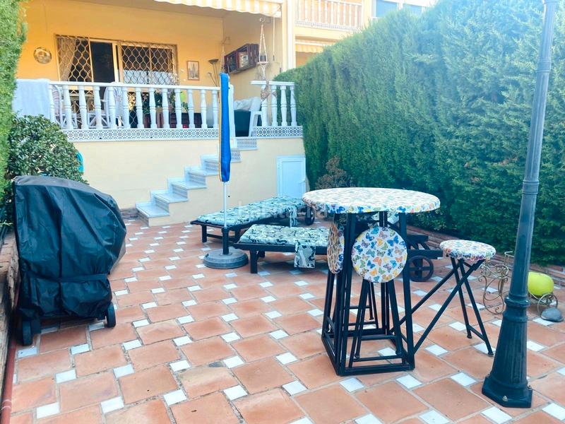 Foto 50d65bfd-9bc8-49fd-bd9f-6c93ccaa58b3. Casa adosada fantástica casa adosada situada en torrequebrada con vistas magníficas al golf en Benalmádena