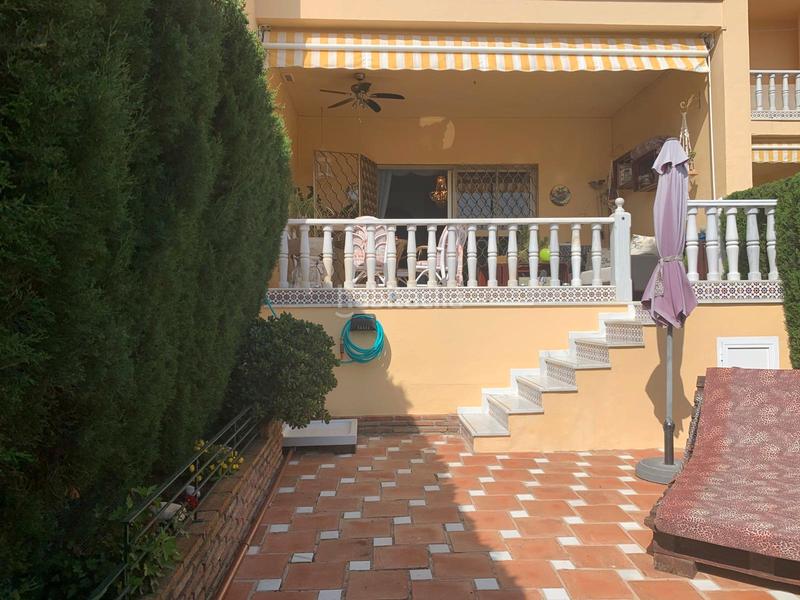 Foto 881c11c2-4bde-4b34-8ebe-b34dbbaee001. Casa adosada fantástica casa adosada situada en torrequebrada con vistas magníficas al golf en Benalmádena