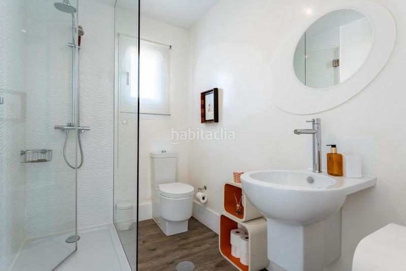 Foto 0614a052-6610-44a9-ae59-4fe96fe8c234. Ático Calahonda ático duplex, 2 dormitorios, terraza, parking, 1 línea de playa en Mijas