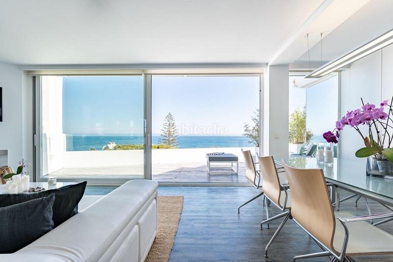 Foto a86b66e5-8175-4308-9355-27bc20981b00. Ático Calahonda ático duplex, 2 dormitorios, terraza, parking, 1 línea de playa en Mijas