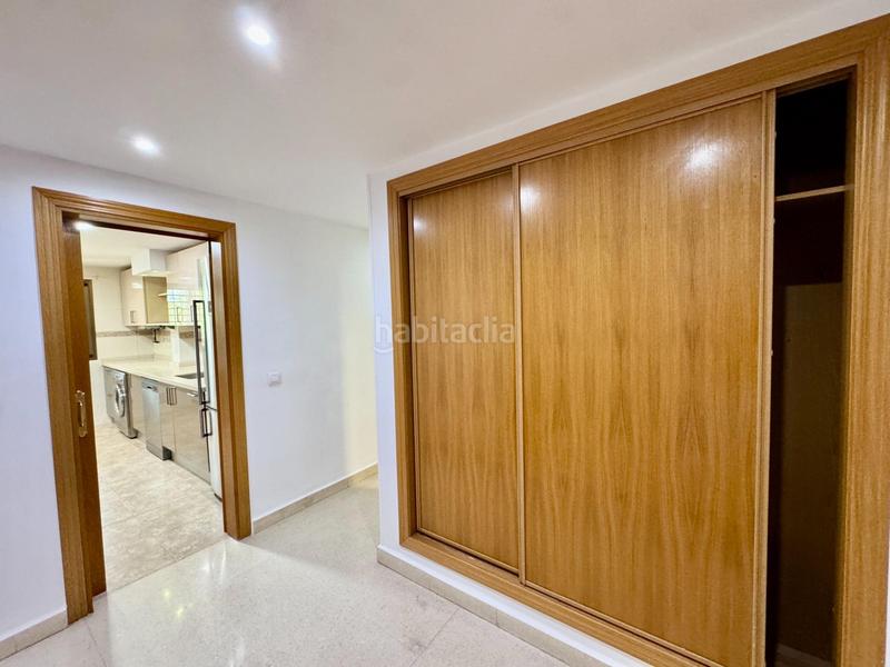 Foto 6d7e6414-1681-4097-aa75-dcbd22aff841. Piso amplio bajo con terrazas en zona exclusiva de El Pinillo en Torremolinos