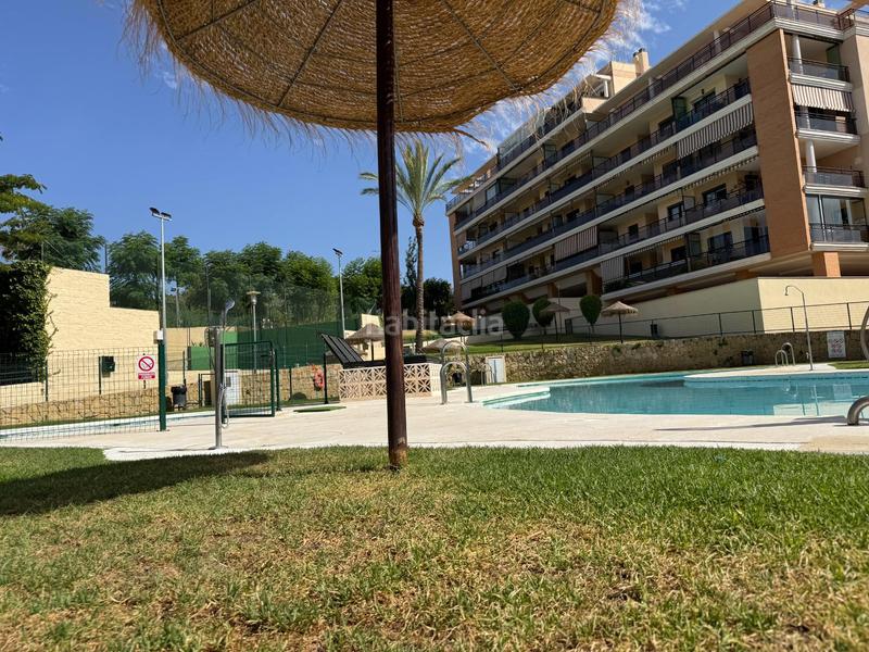 Foto 7caffd39-c8ee-4cda-854f-555f1be22dba. Piso amplio bajo con terrazas en zona exclusiva de El Pinillo en Torremolinos