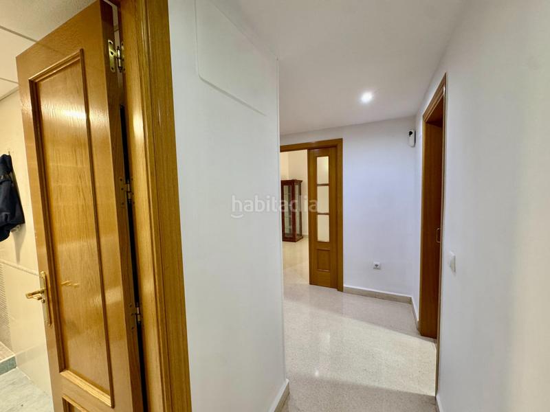 Foto ad335331-c815-4f29-be7e-e3f0f8f4b7bf. Piso amplio bajo con terrazas en zona exclusiva de El Pinillo en Torremolinos
