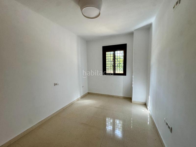Foto f0b87656-8662-45f3-bde8-b102d7813bc7. Piso amplio bajo con terrazas en zona exclusiva de El Pinillo en Torremolinos