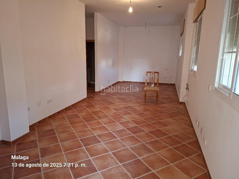 Foto 7a9d7a52-548c-49c8-b35d-4d17c864278a. Alquiler local comercial oficina en Centro Mijas