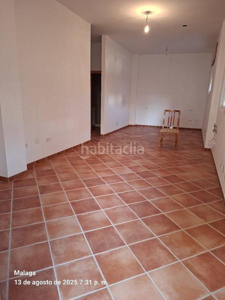 Foto 8865fabc-3f7a-4b31-bdd5-273e8286184c. Alquiler local comercial oficina en Centro Mijas