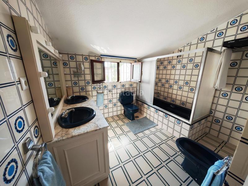 Foto 271f4711-f6de-41df-a71c-a0dd53a7e522. Chalet avec chauffage parking piscine dans Castillo Sohail - Myramar Fuengirola