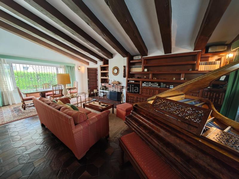 Foto 9c9375bf-d82d-40a5-ae67-8384fef54e5d. Chalet avec chauffage parking piscine dans Castillo Sohail - Myramar Fuengirola