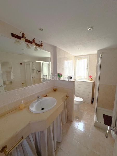 Foto 2c4e289a-8f92-4be7-a105-301d93e66cd0. Monolocale con piscina in Puerto Deportivo Fuengirola