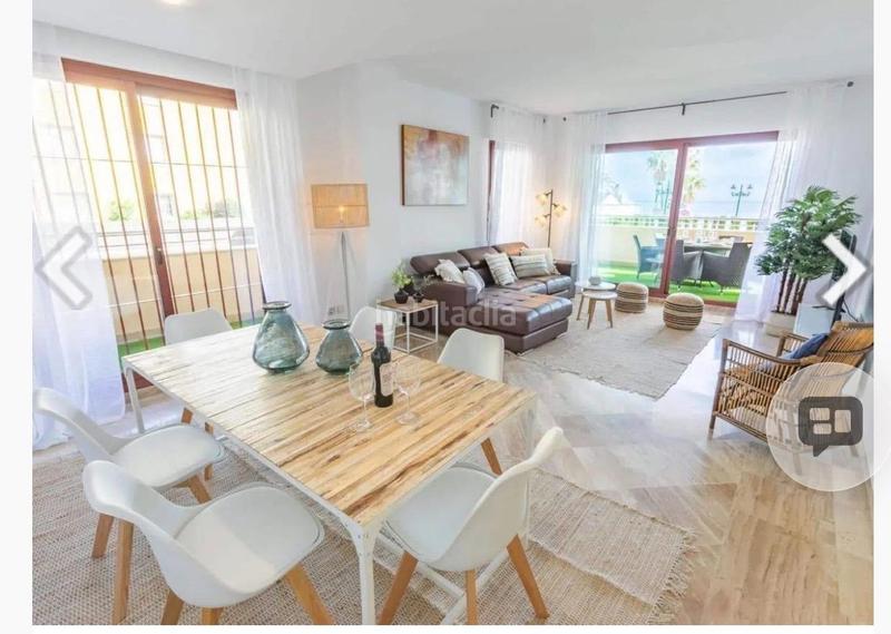 Foto bf1950e0-30e0-4cef-9dd7-e931370d2b0f. Piccolo appartamento con parcheggio piscina in San Pedro de Alcántara Pueblo Marbella