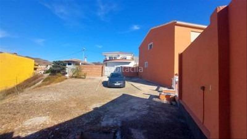 Foto b2d6a96b-9bcf-48ff-9a68-8cf54b61fa95. House with parking in Los Almendros - El Limonero - El Tomillar Málaga