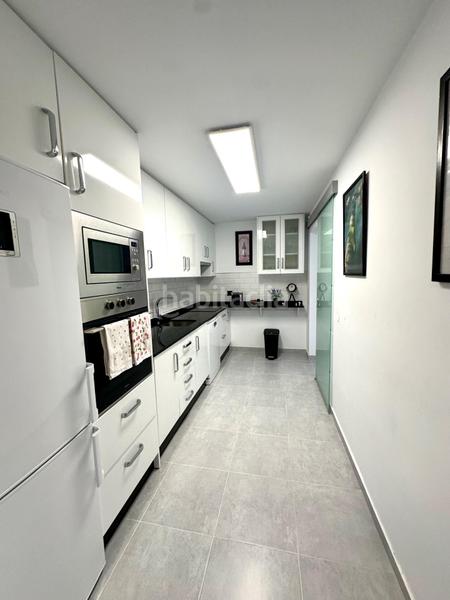 Foto 912f540c-a93e-4dfc-b002-ecdd40af3848. Pis amb calefacció aparcament piscina a Puerto Deportivo Fuengirola