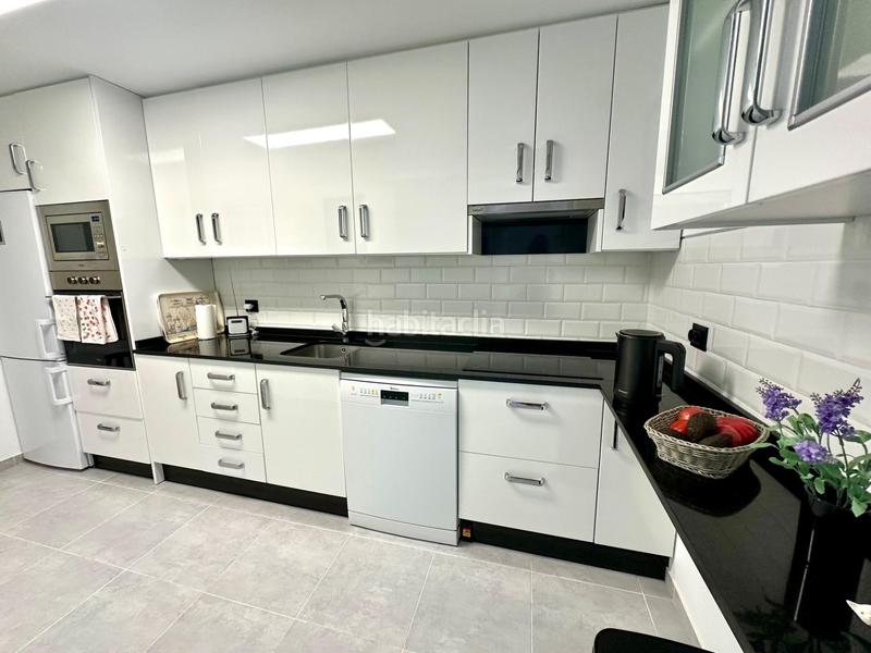 Foto afeef37d-1ff6-4578-86bb-e33d28f5b0af. Pis amb calefacció aparcament piscina a Puerto Deportivo Fuengirola