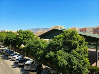 Apartament a Centro ciudad. Piso familiar en ubicación estratégica con garaje y terraza