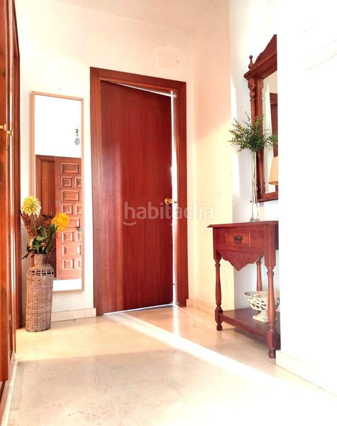 Foto 735282d3-358b-4383-a373-5f39312d0e42. Apartament amb piscina a Puerto Deportivo Fuengirola