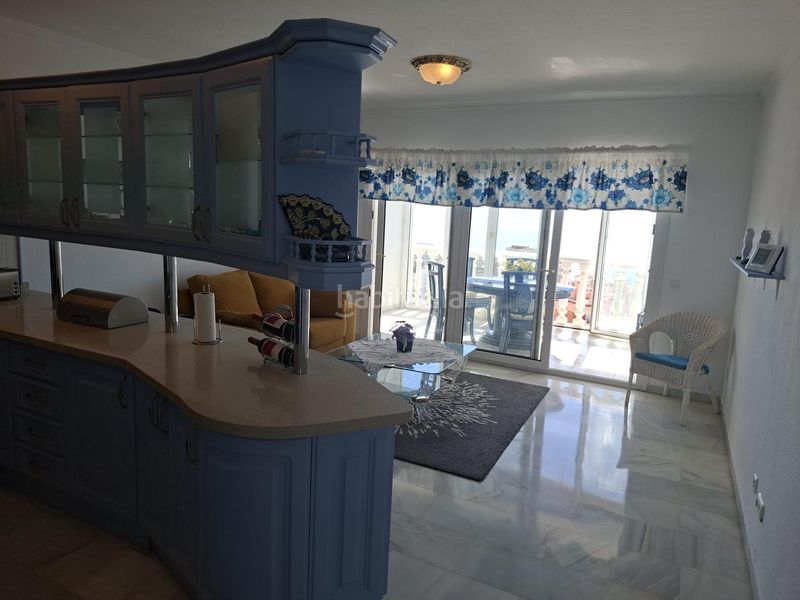 Foto 1ba7434c-bae2-4668-9ed5-4a21634a4c58. Planta baixa amb piscina a Torreblanca del Sol Fuengirola