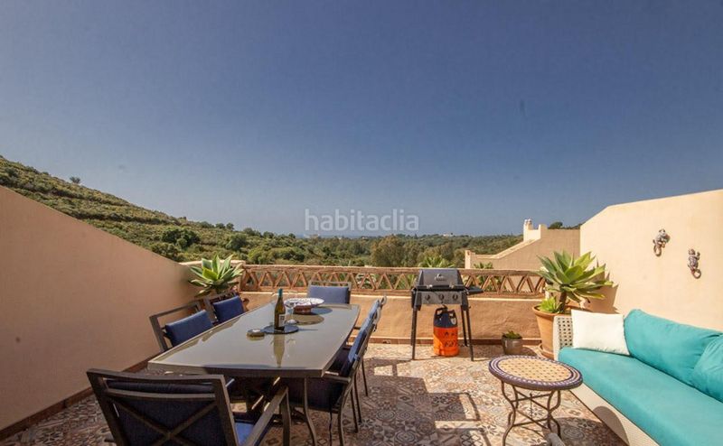 Foto 8bebb5c2-da9a-4d54-82c2-1ee13a93baa5. Apartament amb aparcament piscina a Elviria Marbella