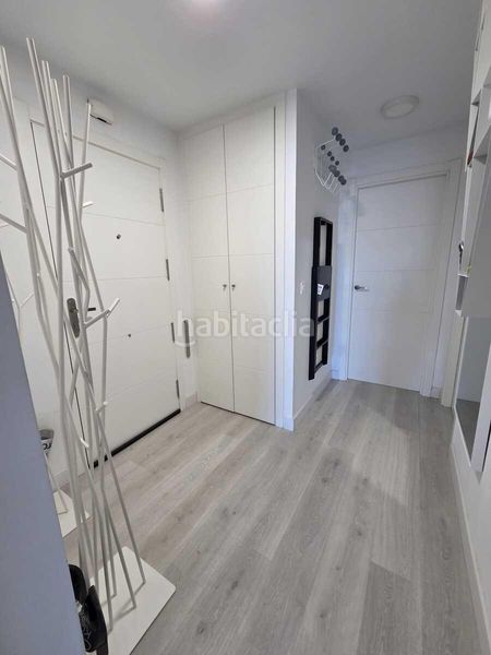 Foto 16cb3db7-e53e-4831-9255-7f45d622c56a. Apartament amb aparcament piscina a Las Flores Mijas
