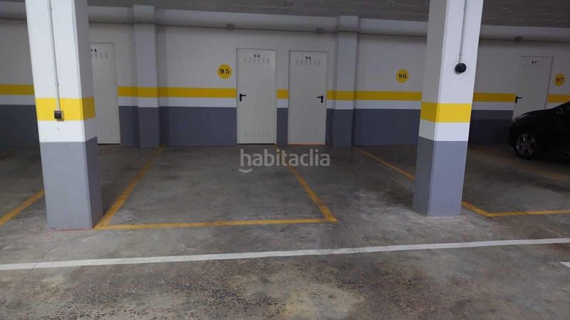 Foto 80fcefb3-feb9-4ceb-8363-150399488bc6. Apartament amb aparcament piscina a Las Flores Mijas