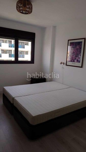 Foto cb7e7fea-b9d2-4437-944b-131c35e5a934. Apartament amb aparcament piscina a Las Flores Mijas