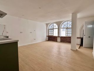 Pis a Los Árboles. Piso con entrada independiente  solárium de 100 m2  4 dormitorio