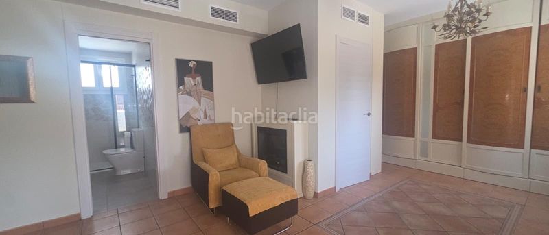 Foto adac80fc-e98e-40d1-989a-e77582c048ec. Casa adossada amb aparcament piscina a Torreblanca del Sol Fuengirola
