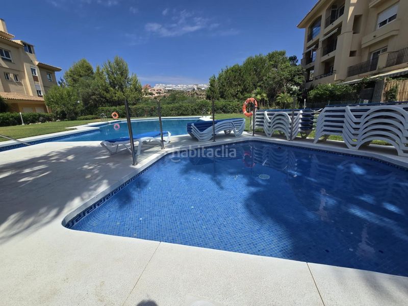 Foto f0c07402-c522-472f-a7db-dcf6086393fb. Pis amb aparcament piscina a Calahonda Mijas