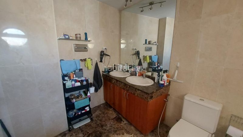Foto c2149cb5-5f34-4f47-ae91-ac7fc9f32efd. Apartament amb aparcament piscina a Zona Centro Comercial Torrequebrada Benalmádena