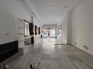 Miete Geschäftsraum in Puerto Deportivo. Local avenida de mijas