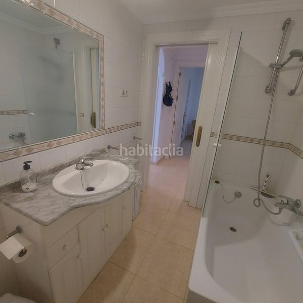Foto fec6e7a5-8c46-4076-83a9-1fce70b3b3f2. Apartament a Zona Centro Comercial Torrequebrada Benalmádena