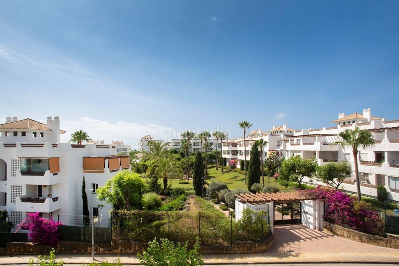 Foto c70748e6-8930-4212-bc83-cbd0dd95816c. Apartament amb aparcament piscina a El Velerín Estepona