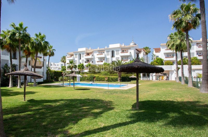 Foto d57ecd68-12f7-4032-be74-002c4bea3391. Apartament amb aparcament piscina a El Velerín Estepona