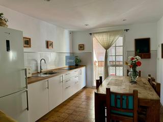 Maison à El Pino-Bajo de Guía. Dos viviendas y local comercial !!oportunidad!!