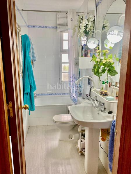 Foto e0a34a1d-6a30-4c28-98a3-695699c92ad2. Casa bifamiliare con parcheggio piscina in V Centenario-Piletas-Capuchinos Sanlúcar de Barrameda