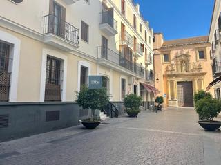 Affitto Appartamento in Centro-Calzada-Cabo Noval. Piso de alquiler anual