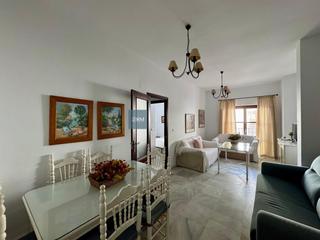 Miete Etagenwohnung in Centro-Calzada-Cabo Noval. Alquiler anual  amplio piso en el centro de sanlúcar de barramed